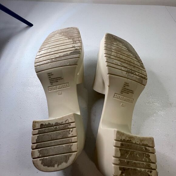 Crème vintage Steve Madden plastic sandals size 10 - Picture 2 of 6